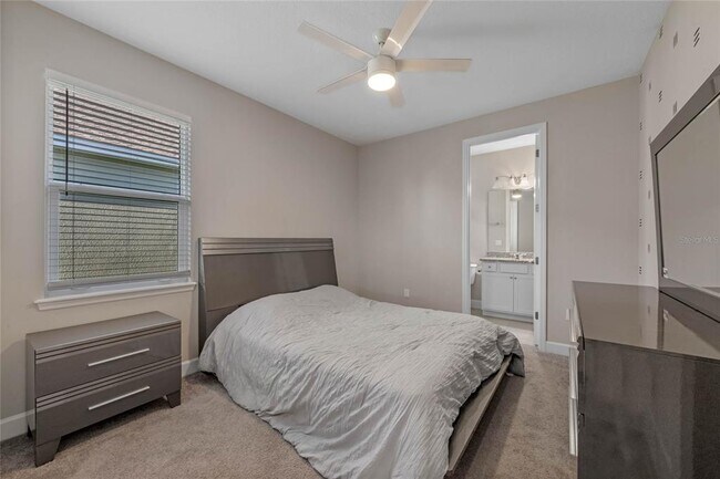 Building Photo - 452 Wedgeworth Ln