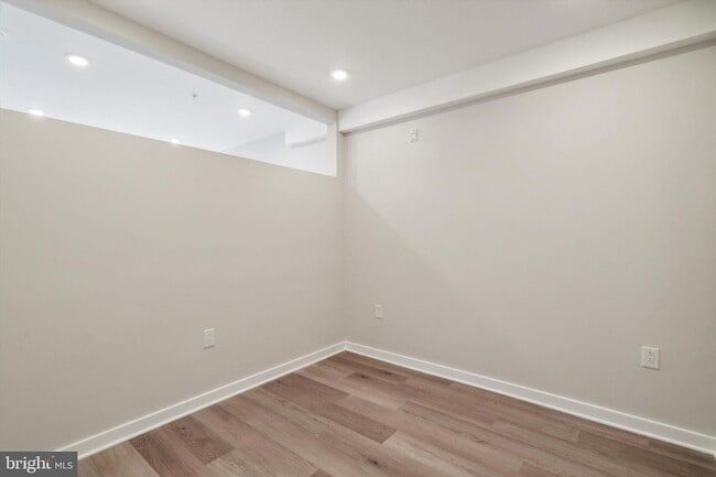 Building Photo - 3449 Scotts Ln