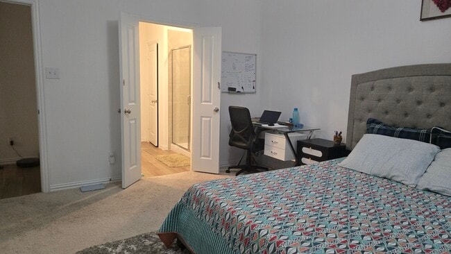 Building Photo - 3321 Kingsdown Dr
