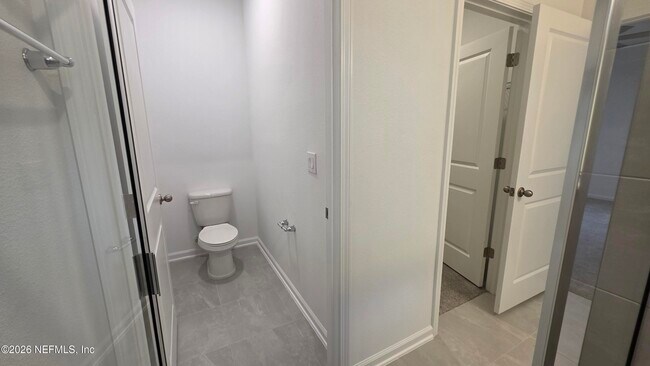 Building Photo - 644 Farmfield Dr