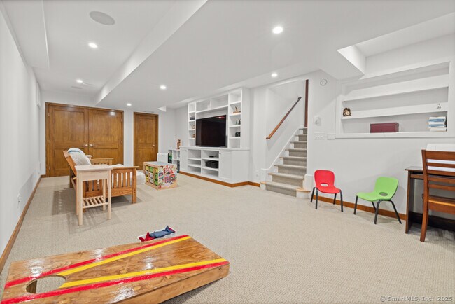 Building Photo - 996 Stillwater Rd