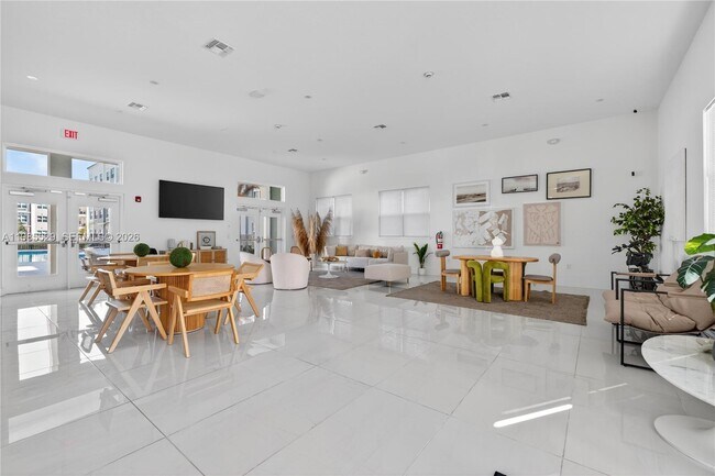 Building Photo - 1230 Southstation Pl