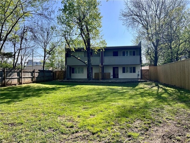 Building Photo - 875 S Lt Col Leroy Pond Ave