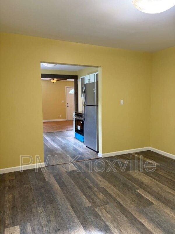 Building Photo - 2340 Boxwood Ln NE