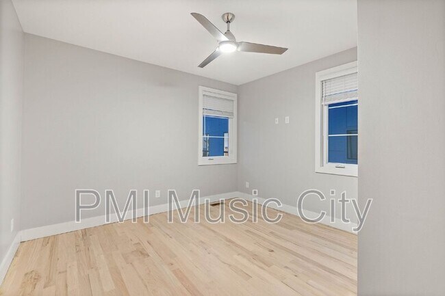 Building Photo - 1403 10th Ave N