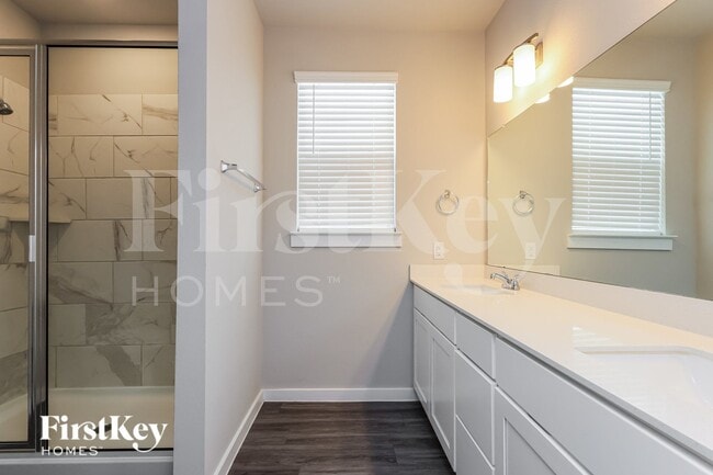 Building Photo - 18314 W Centro Cir