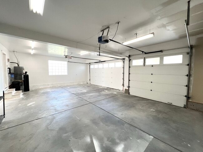 Building Photo - 4702 S Palouse Ct