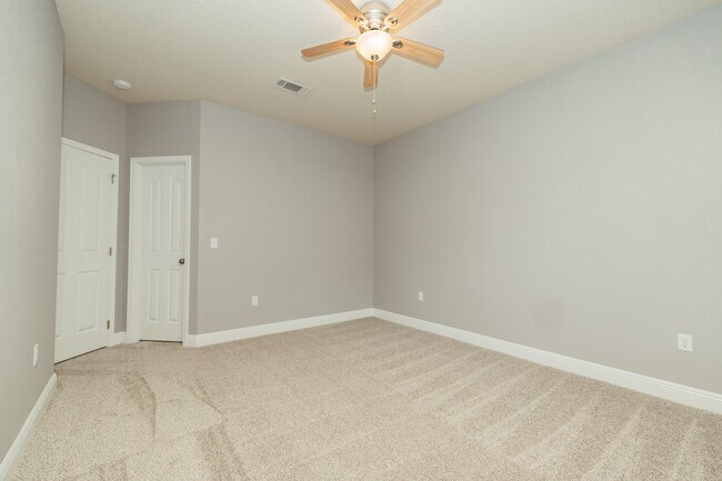 Building Photo - 406 Pendo Pl