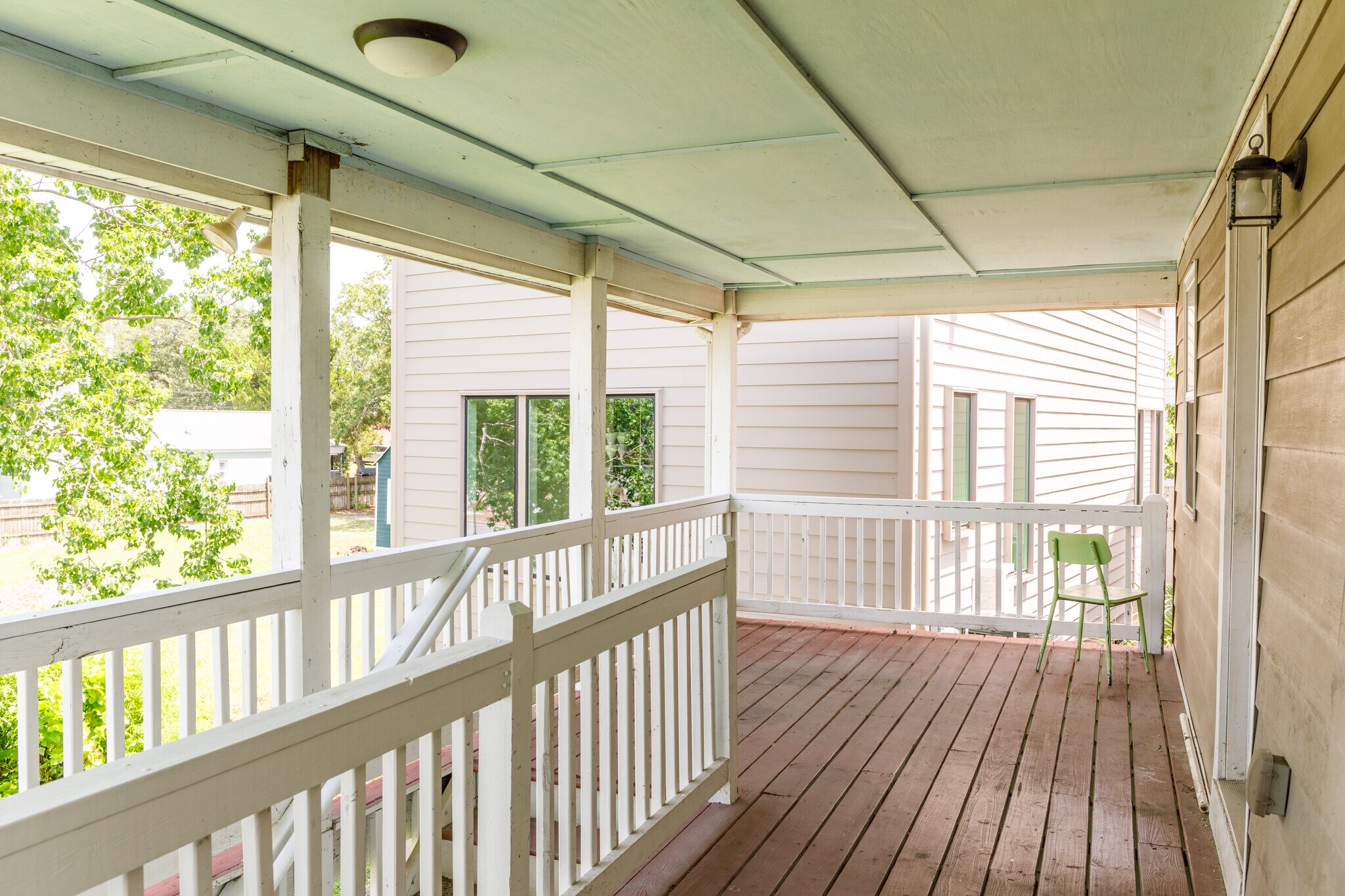 Building Photo - 116 America St