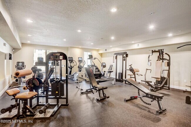 Building Photo - 8539 Gate Pkwy W