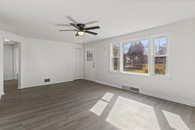 Building Photo - 45 Marsden Rd