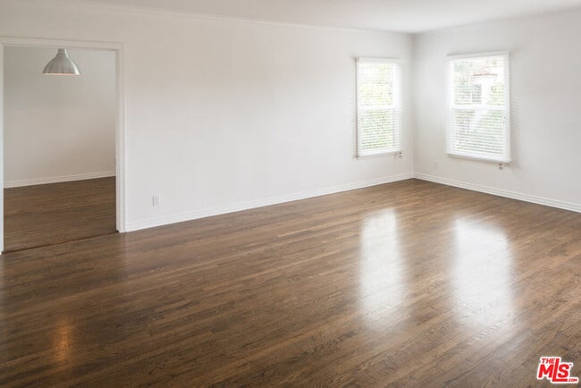 Building Photo - 5861 Whitworth Dr