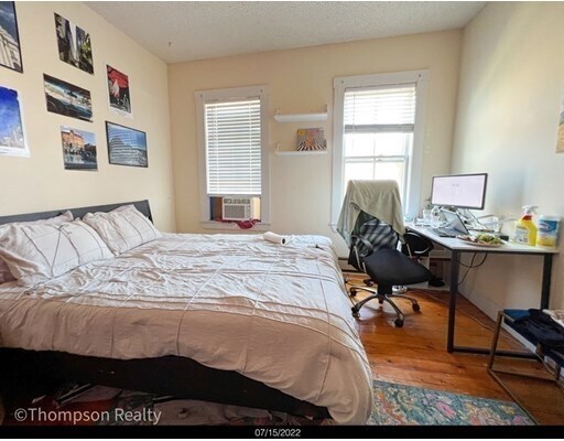 Building Photo - 372 Medford St