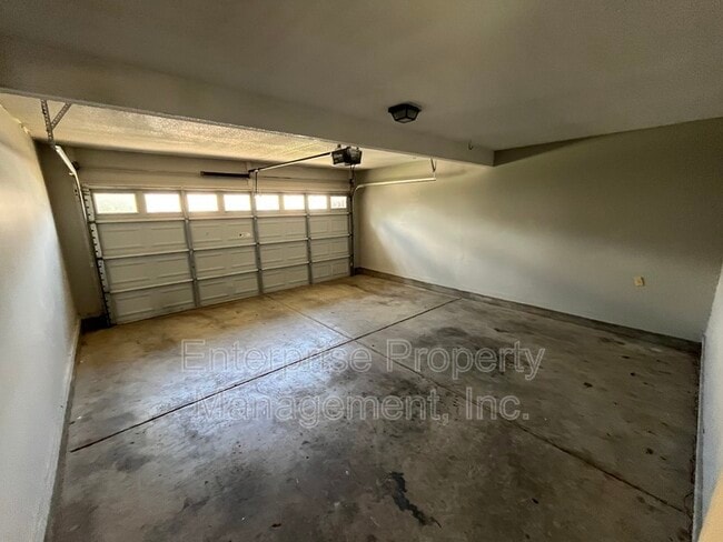 Building Photo - 9125 Cinderhill Cove E