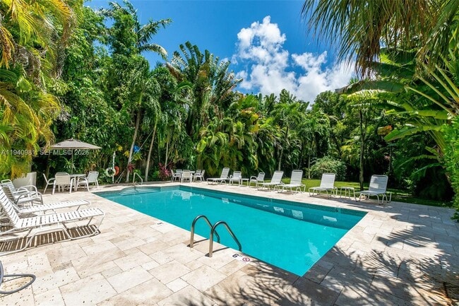 Building Photo - 2945 Bridgeport Ave