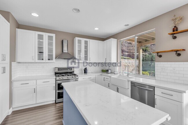 Building Photo - 6042 E Birdcage Ct