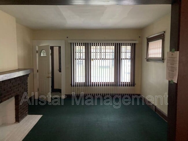 Building Photo - 10731 Elmarge Ave