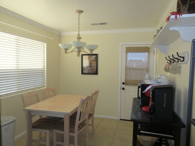 Building Photo - Fully furnished 2 bedroom 2 bath home in M...