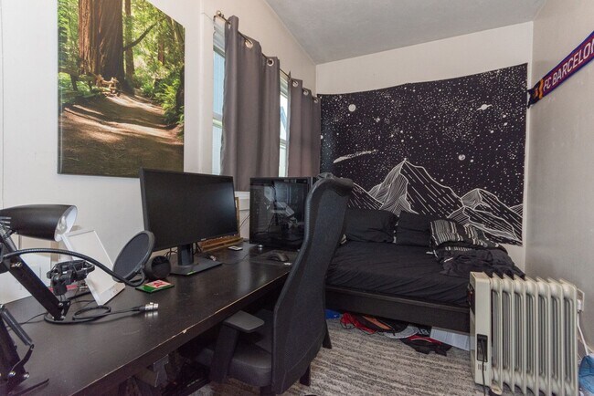 Building Photo - Stunning 4 bed 2 bath in Allston