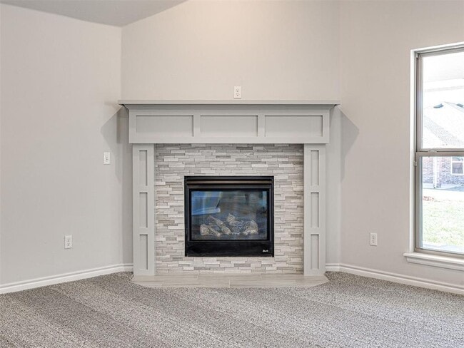 Building Photo - 545 Grand Sycamore Dr