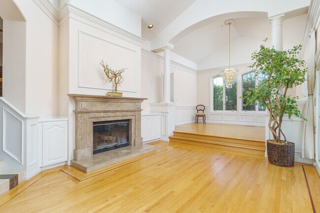 Building Photo - 17 Heron Dr