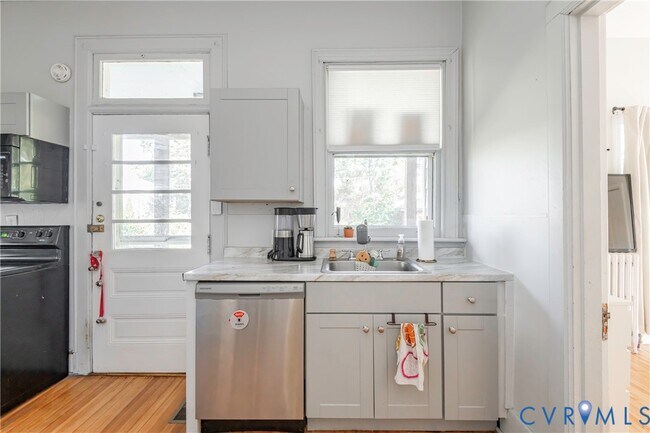 Building Photo - 4404 Patterson Ave