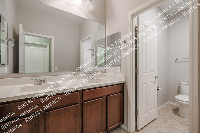 Building Photo - 41587 Anne Ln