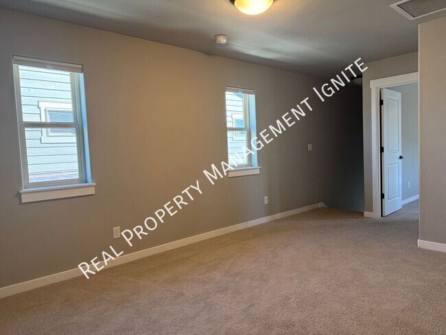 Building Photo - 20844 SE Sunniberg Ln