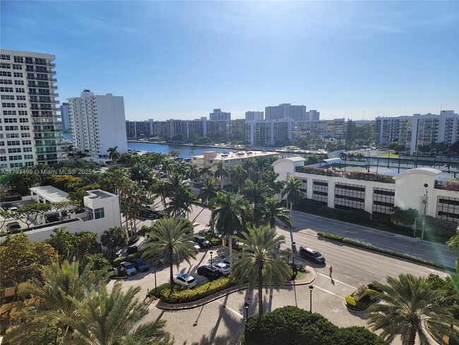 Building Photo - 2501 S Ocean Dr