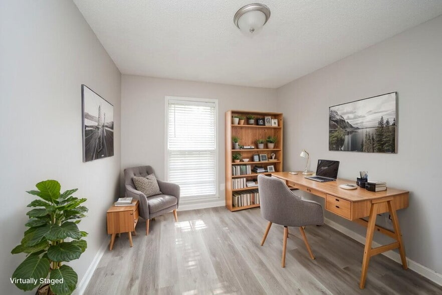 Building Photo - 5036 Brooksbank Cove S