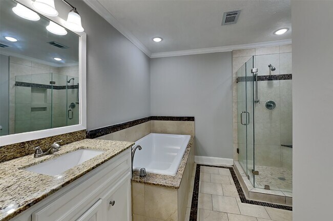 Building Photo - 17326 Masonridge Dr