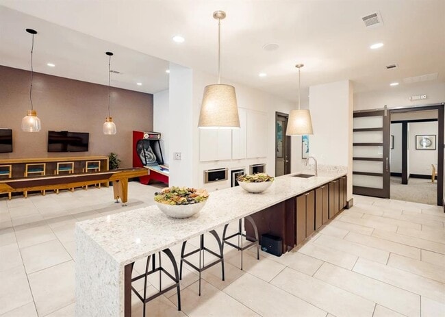 Building Photo - 10505 S I-35 Frontage Rd