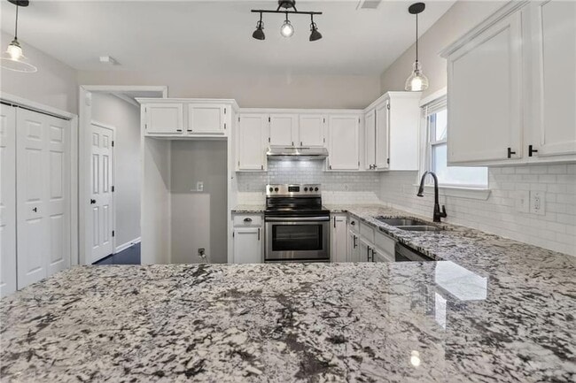 Building Photo - 991 Ada Ave NW