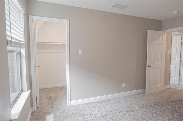 Building Photo - 410 Club House Dr