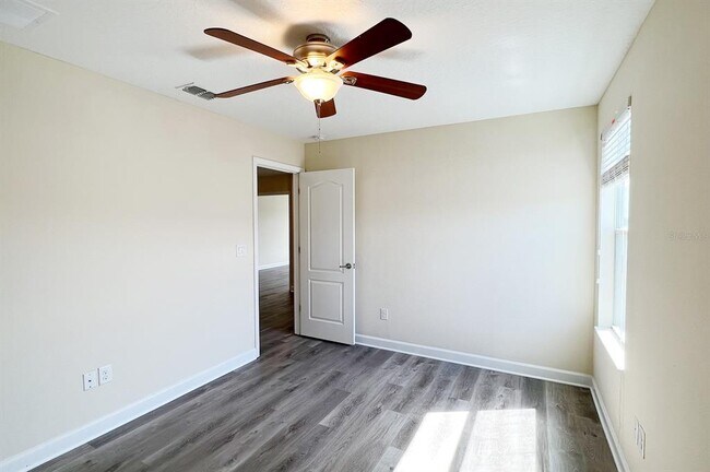 Building Photo - 1604 Thetford Cir