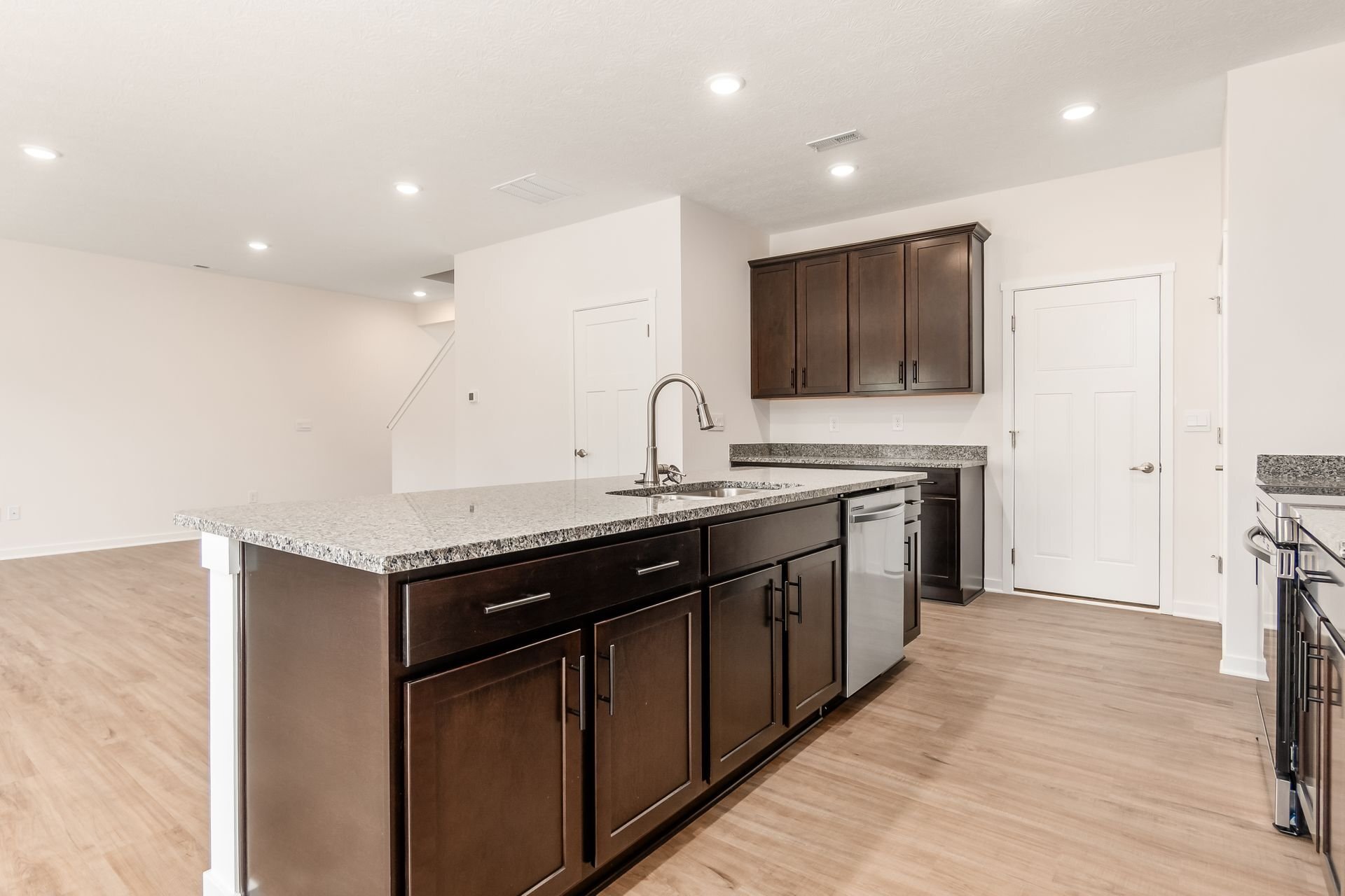 Building Photo - 2787 Horsham Dr