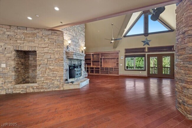 Building Photo - 386 Alpine Way