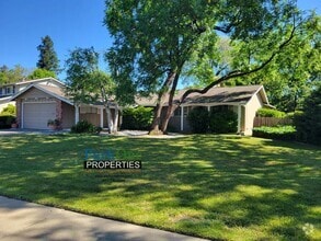 Building Photo - COMING SOON! Spacious single level Woodlan...