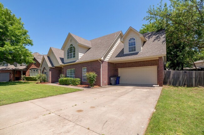 Building Photo - Beautiful home across from Jenks Middle School