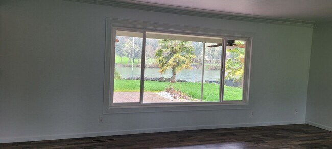 Building Photo - Riverfront 3 bedroom home in Winchester
