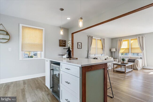 Building Photo - 6934 River Drive Rd