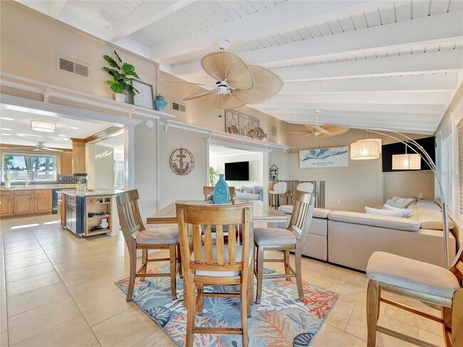 Building Photo - 10432 Sandpiper Rd W