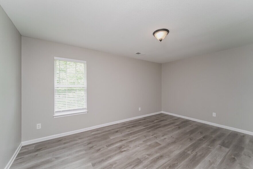 Building Photo - 5824 Kelden Walker Ln