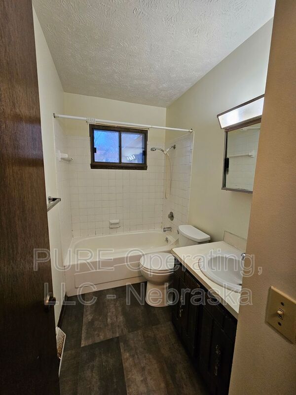 Building Photo - 14028 Madison Cir