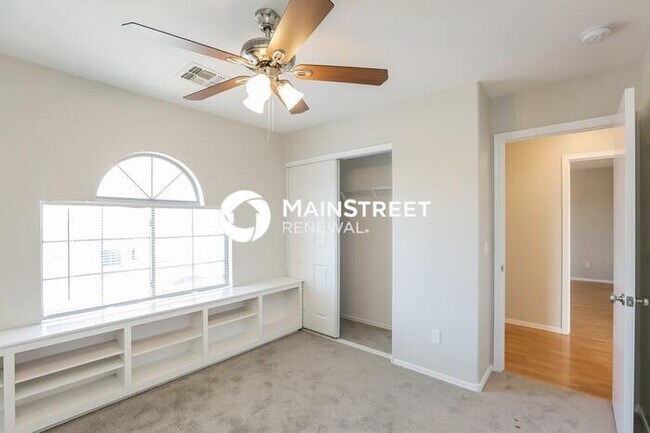 Building Photo - 5 Bedroom Pet-Friendly Home in MESA, AZ with Main Street Renewal