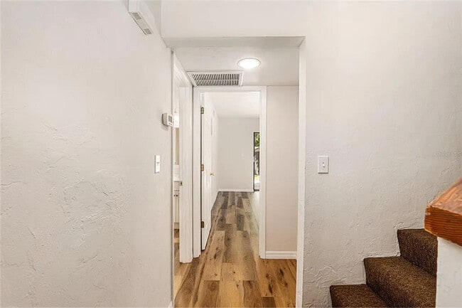 Building Photo - 4724 SW 67th Terrace
