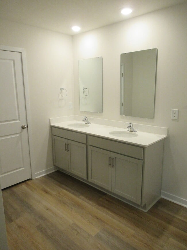 Building Photo - For Rent in Lincolnton — Spacious and modern 4-bedroom, 2.5 bath two story home designed for open...