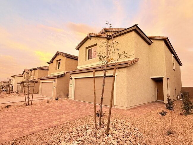 Building Photo - 6038 Swift Lariat St