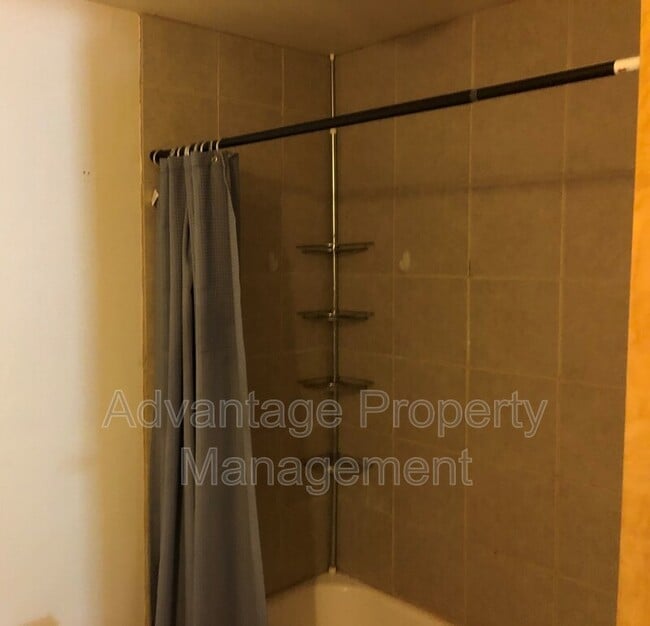 Building Photo - 444 NW 17th St