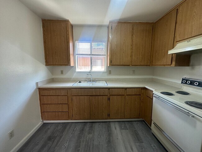 Building Photo - Gated community - Water, Garbage & Sewer I...
